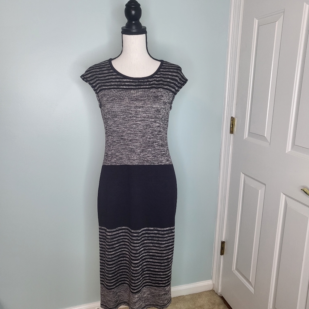 Max Studio Black Gray Short Sleeve Dress Small